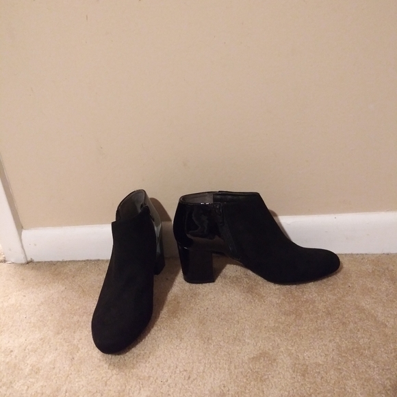 Black Block Heels - Picture 1 of 1